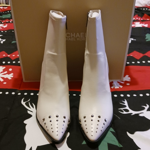 Michael Kors Dover Heeled Booties - Picture 4 of 13
